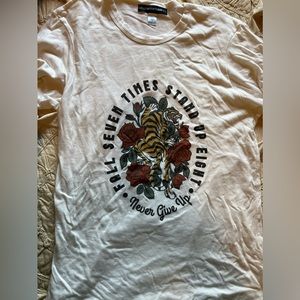 Tiger graphic tee